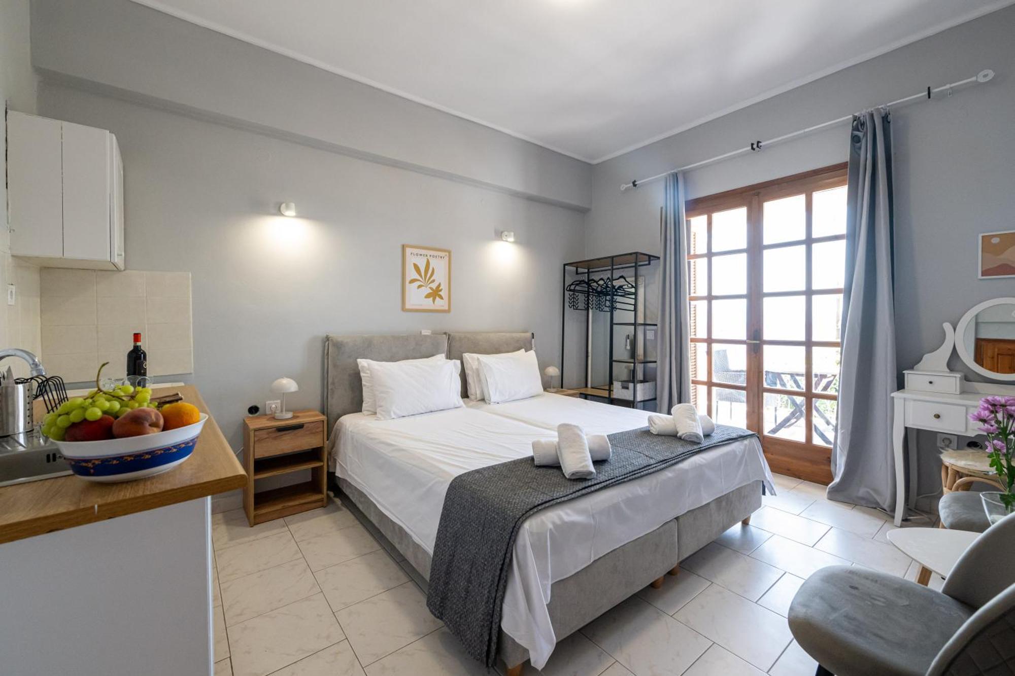 Apartment Studios Koukis Kitriai
