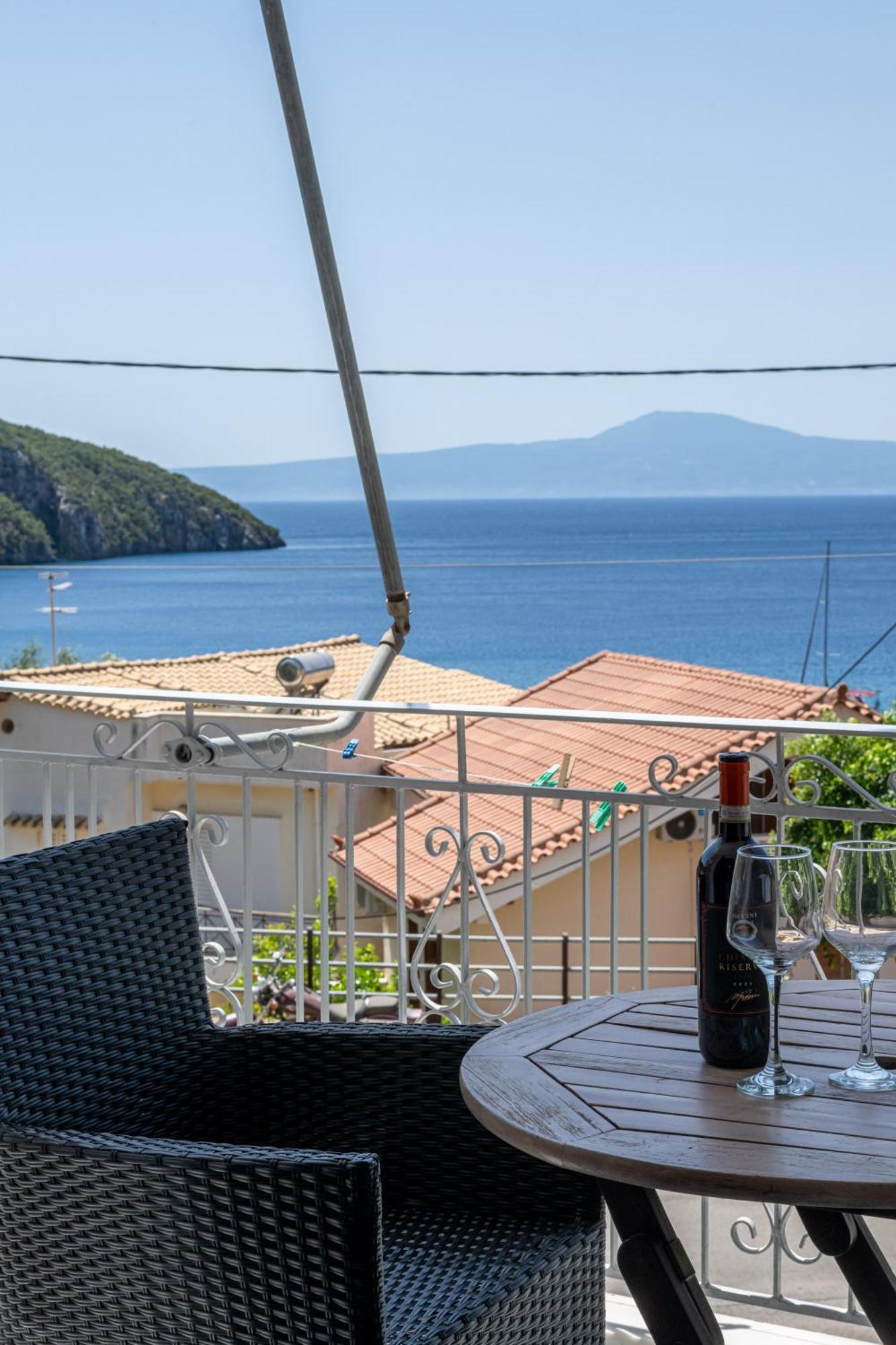 Koukis Apartment *